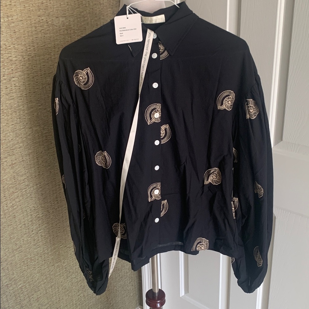Vita Grace “Avia” Cotton Embroidered Shirt in Black - Picture 13 of 14
